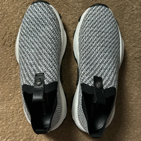 GORGEOUS Kurt Geiger Slip On Sneakers - Picture 1 of 8